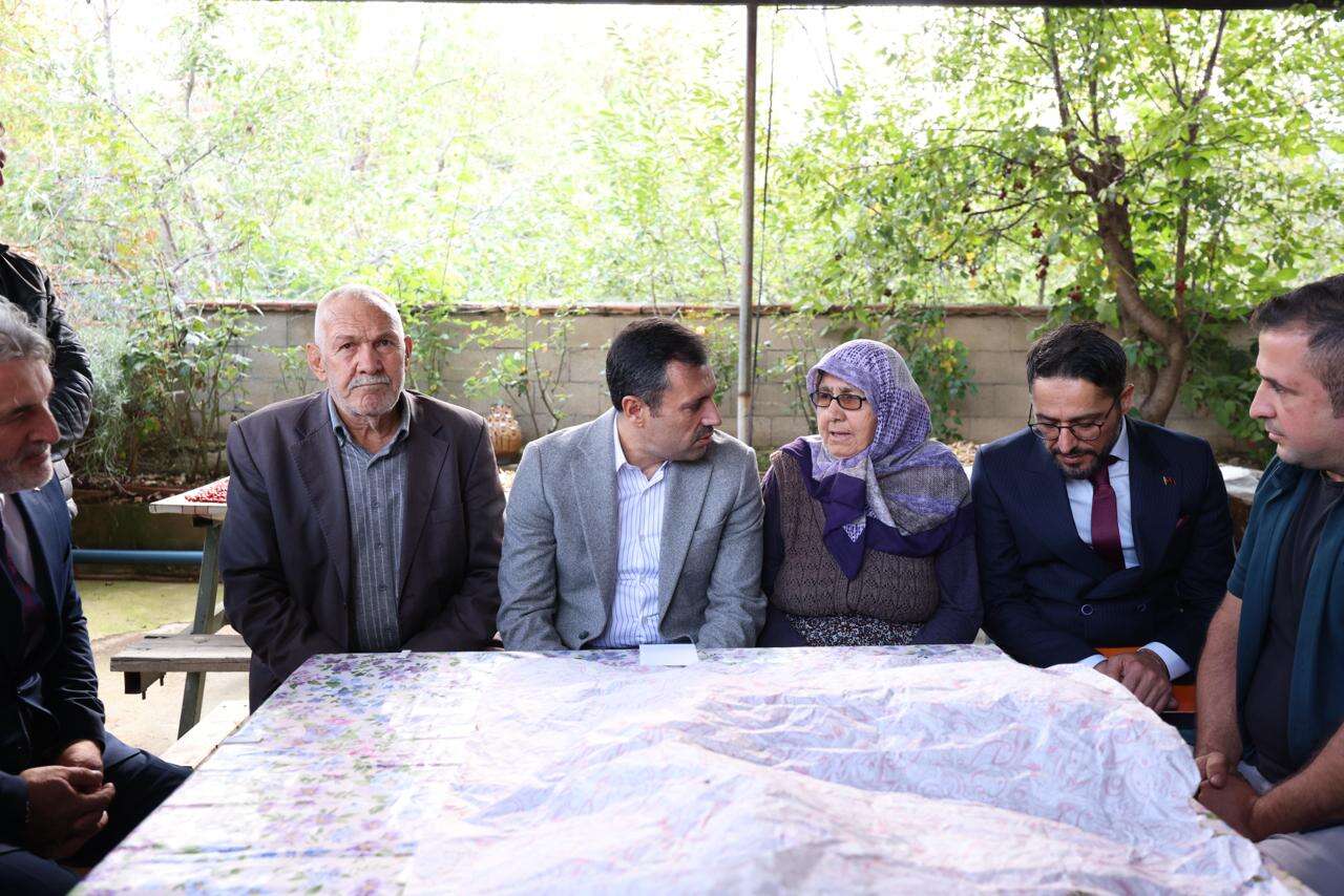 AK Parti Konya’dan Akşehir çıkarması! Gün boyu mahalle mahalle gezdiler 5